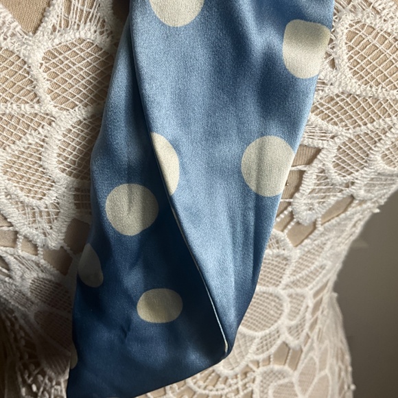 Blue polka dots silk scarf - Picture 6 of 6